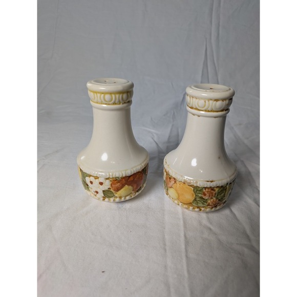 Metlox Other - Vintage Metlox Vernon Ware Fruit Basket Salt & Pepper Shakers Set California Pot